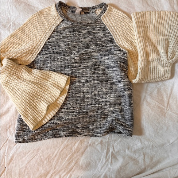 dolan Tops - Anthropology I Dolan Gray and Cream Bell Long Sleeve Warm Top